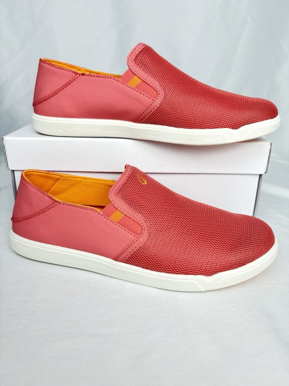 OluKai Pehuea Maka Girls Big Kids US 6 Coral Slip On Sneakers Lightweight Beach